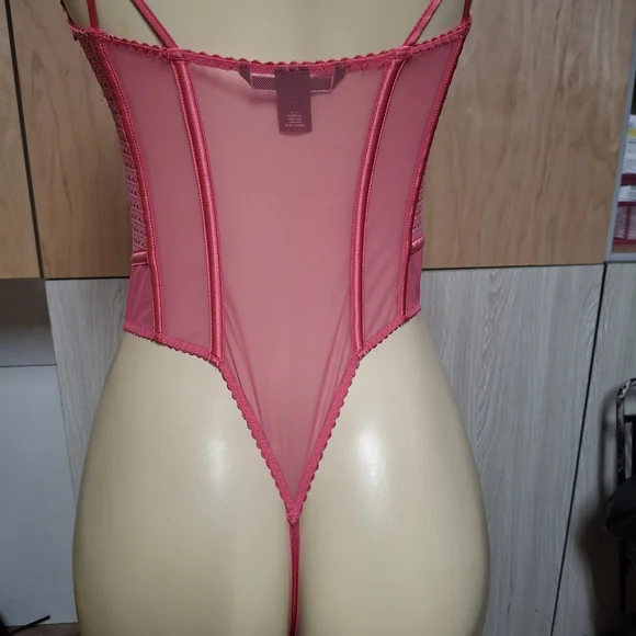 💋Victoria's Secret Pink Mesh Lace Bodysuit💋 - Picture 6 of 7